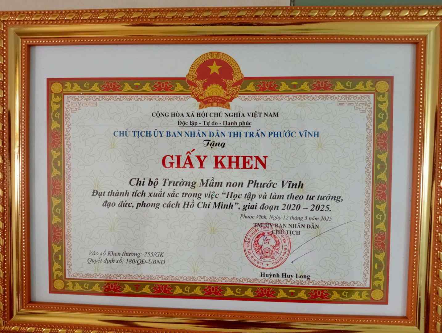 giay khen chi bo